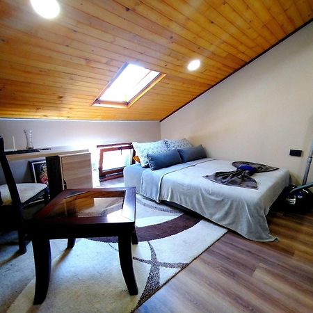Low Budget Apartment With Breakfast Varna Buitenkant foto